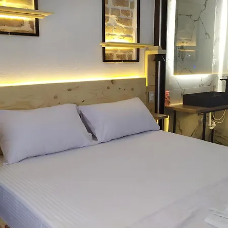 Downtown Evoo * Tirana