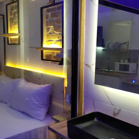 Downtown Evoo * Tirana