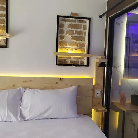 Downtown Evoo * Tirana