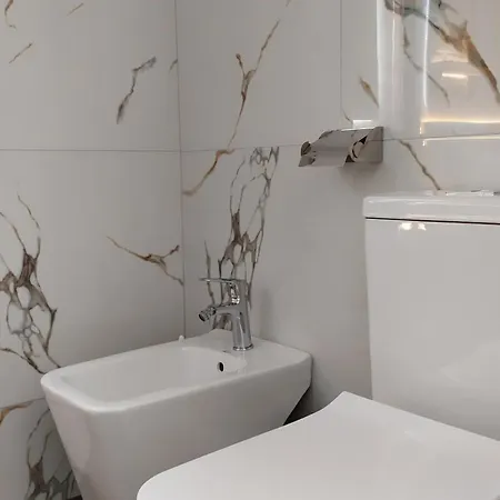 Downtown Evoo * Tirana