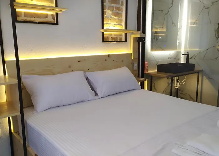 Downtown Evoo * Tirana