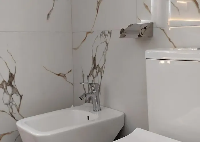 Downtown Evoo * Tirana