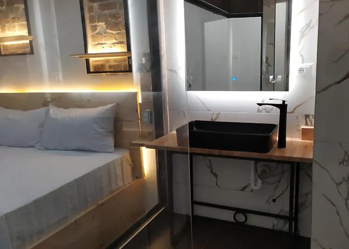 Downtown Evoo * Tirana